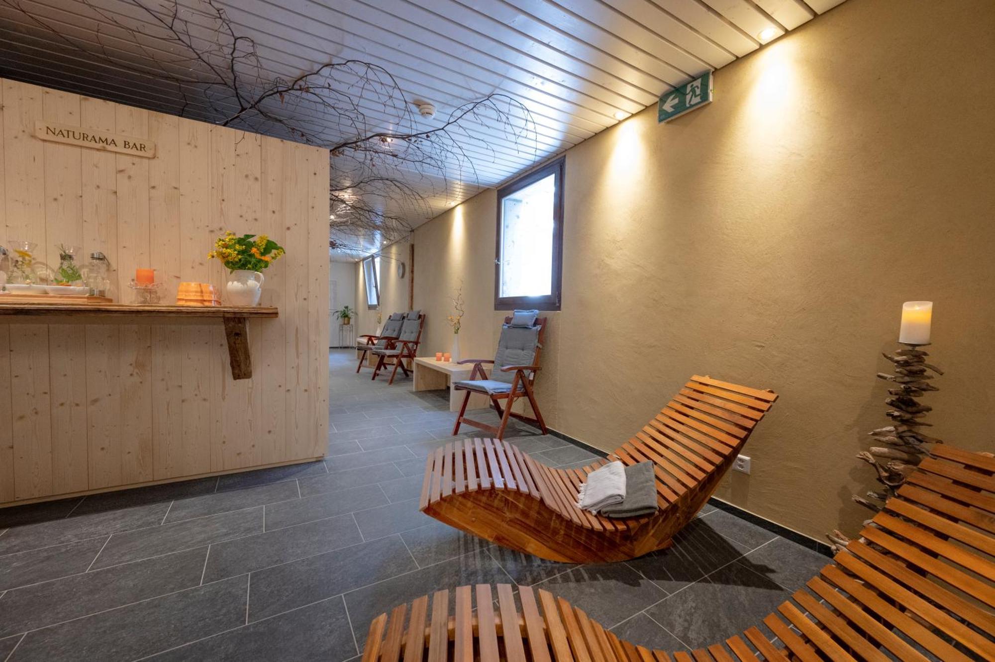 Toni's Alpine Loft Apartment Kandersteg