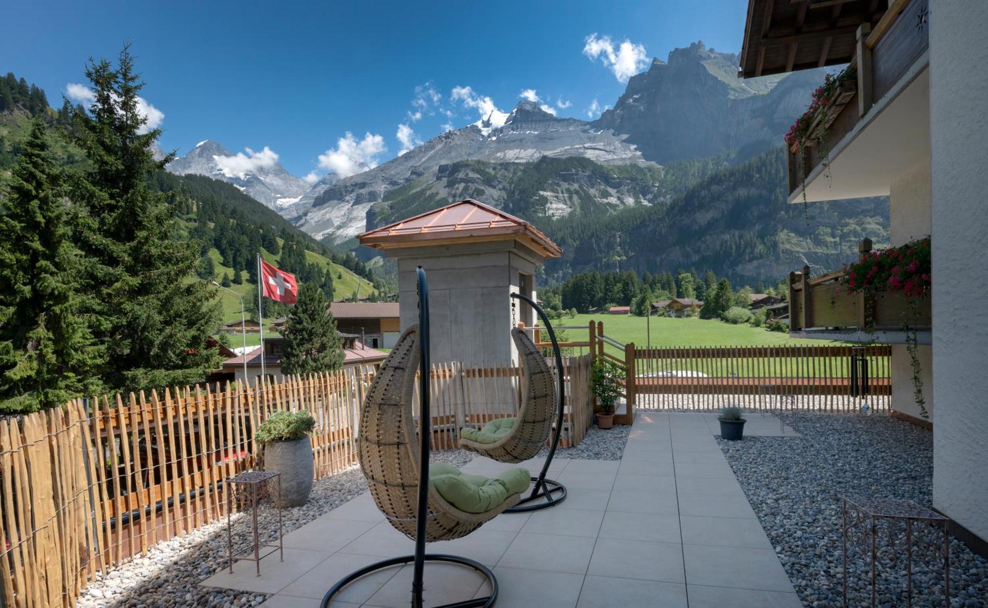 Toni's Alpine Loft Apartment